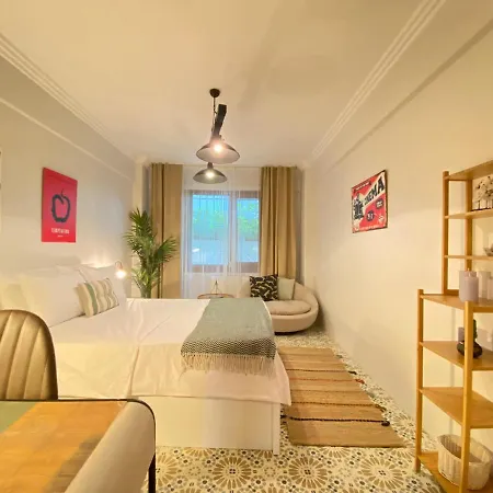 Apartment Missafir With Bosphorus View In Kuzguncuk